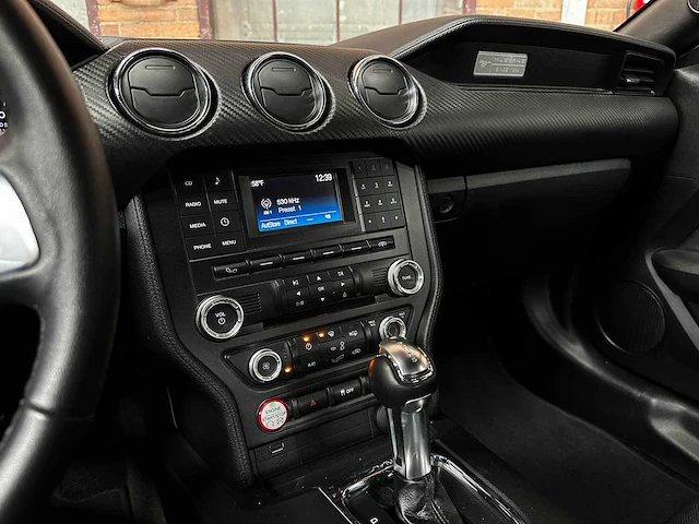 Ford mustang 3.7 v6 300pk 2017 coupe - afbeelding 22 van  40