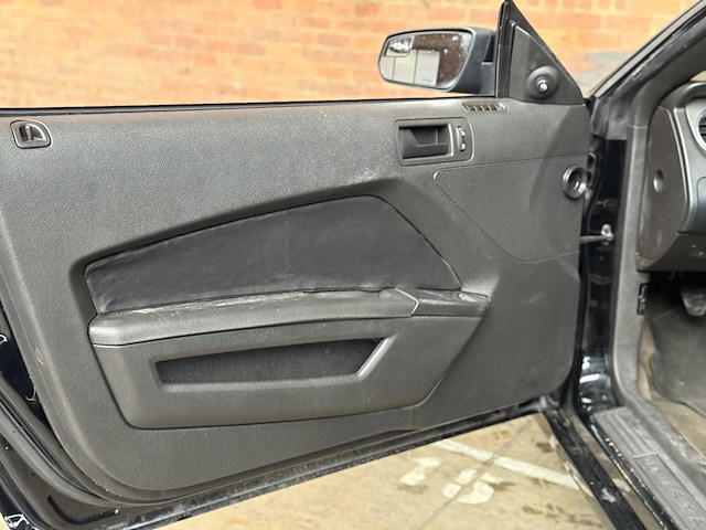 Ford mustang 3.7 v6 305pk 2012 coupe -handgeschakeld- - afbeelding 16 van  36