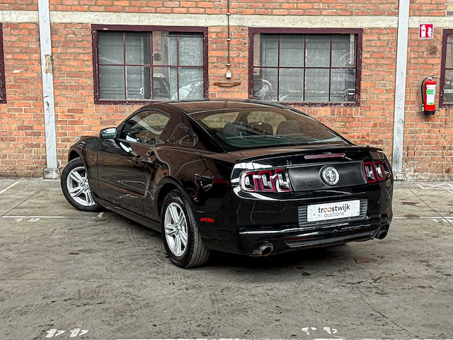 Ford mustang 3.7 v6 305pk 2012 coupe -handgeschakeld- - afbeelding 1 van  7