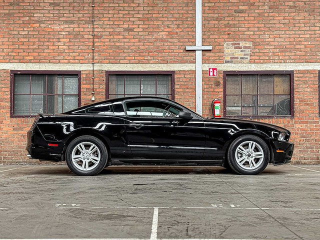 Ford mustang 3.7 v6 305pk 2012 coupe -handgeschakeld- - afbeelding 11 van  12