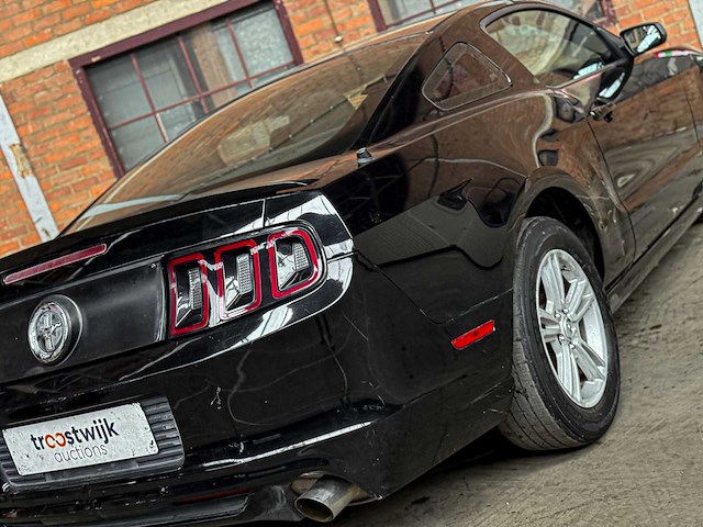 Ford mustang 3.7 v6 305pk 2012 coupe -handgeschakeld- - afbeelding 3 van  43