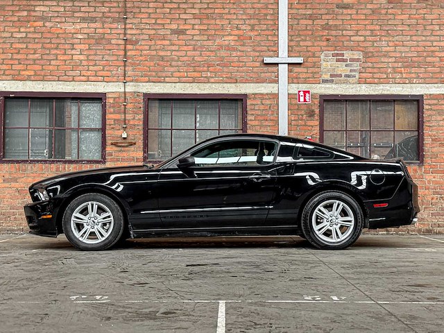 Ford mustang 3.7 v6 305pk 2012 coupe -handgeschakeld- - afbeelding 8 van  43