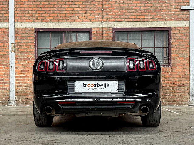 Ford mustang 3.7 v6 305pk 2012 coupe -handgeschakeld- - afbeelding 13 van  39