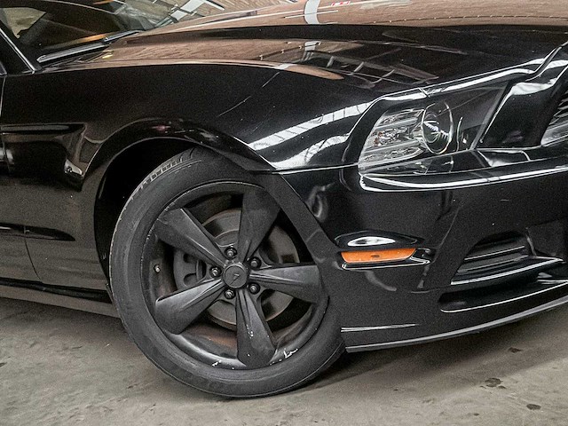 Ford mustang 3.7 v6 305pk 2013 coupe - afbeelding 31 van  35