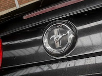 Ford mustang 3.7 v6 305pk 2013 coupe - afbeelding 2 van  33