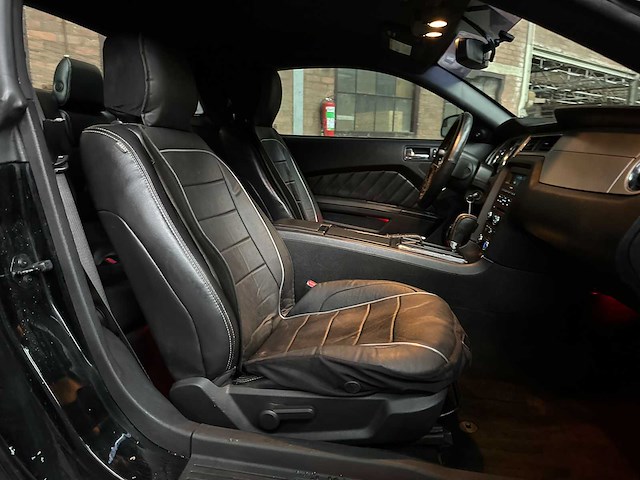 Ford mustang 3.7 v6 305pk 2013 coupe - afbeelding 2 van  4