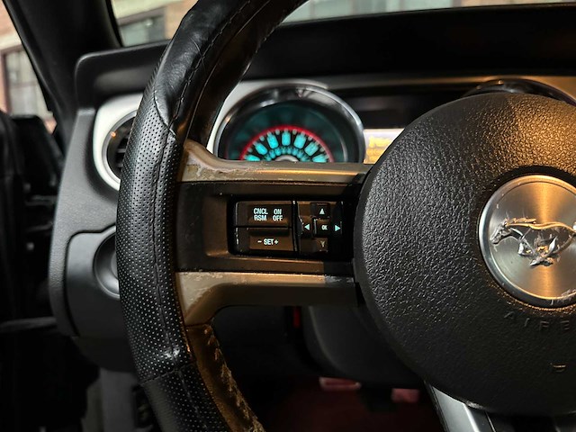Ford mustang 3.7 v6 305pk 2013 coupe - afbeelding 13 van  35