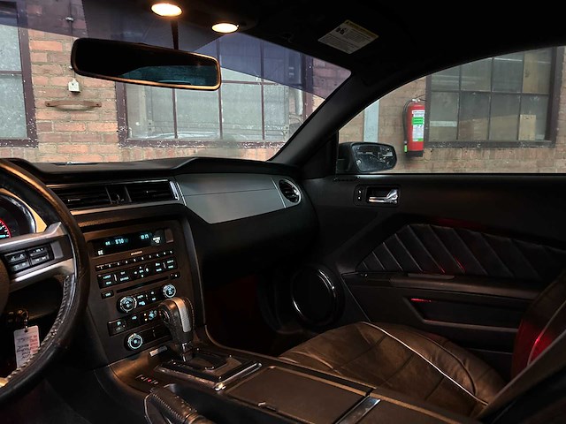 Ford mustang 3.7 v6 305pk 2013 coupe - afbeelding 9 van  35