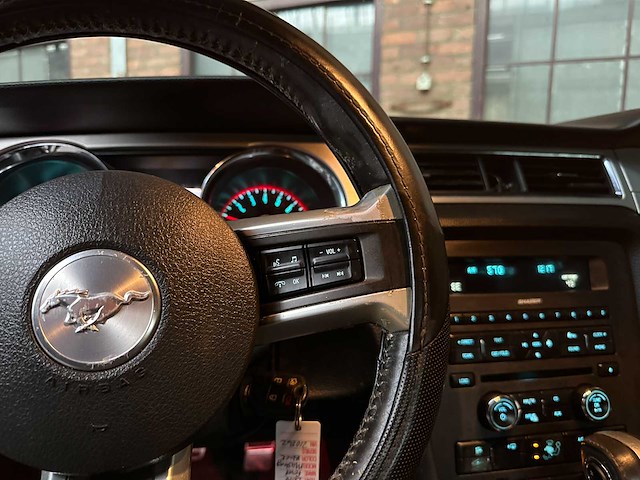 Ford mustang 3.7 v6 305pk 2013 coupe - afbeelding 14 van  35