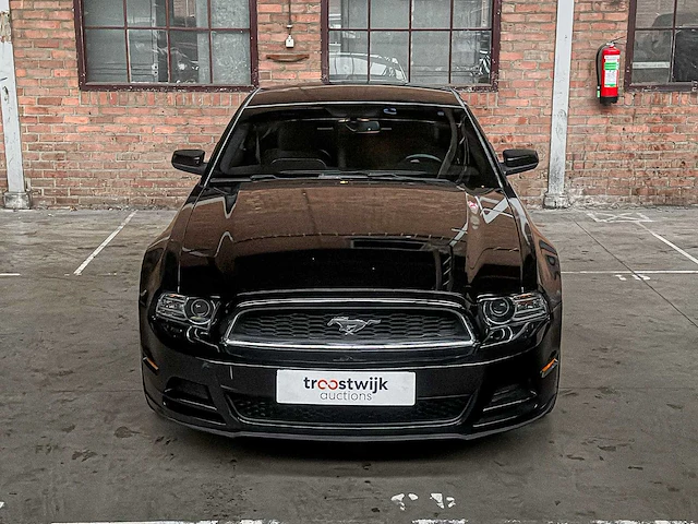 Ford mustang 3.7 v6 305pk 2013 coupe - afbeelding 23 van  35