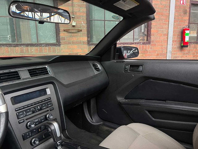 Ford mustang 3.7 v6 310pk 2014 - afbeelding 14 van  39