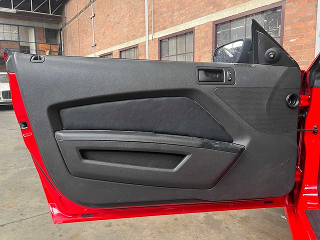 Ford mustang 3.7 v6 310pk 2014 - afbeelding 25 van  39
