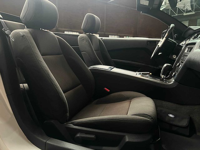 Ford mustang cabriolet 3.7 v6 305pk 2014 - afbeelding 25 van  31