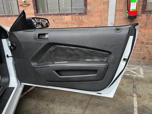 Ford mustang cabriolet 3.7 v6 305pk 2014 - afbeelding 34 van  40