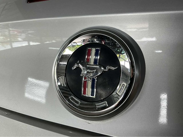 Ford mustang coupé | 4.0 v6 210 pk | 2010 | youngtimer | brilliant silver metallic | led-achterlichten | marge auto - afbeelding 5 van  28