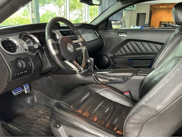 Ford mustang coupé | 4.0 v6 210 pk | 2010 | youngtimer | brilliant silver metallic | led-achterlichten | marge auto - afbeelding 7 van  28