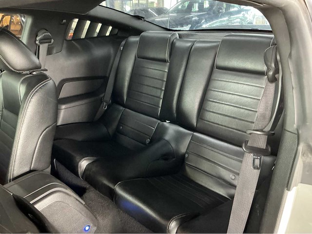 Ford mustang coupé | 4.0 v6 210 pk | 2010 | youngtimer | brilliant silver metallic | led-achterlichten | marge auto - afbeelding 16 van  28