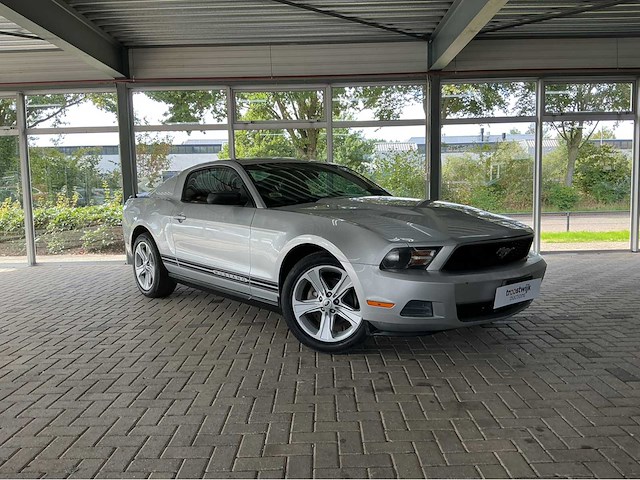 Ford mustang coupé | 4.0 v6 210 pk | 2010 | youngtimer | brilliant silver metallic | led-achterlichten | marge auto - afbeelding 22 van  28