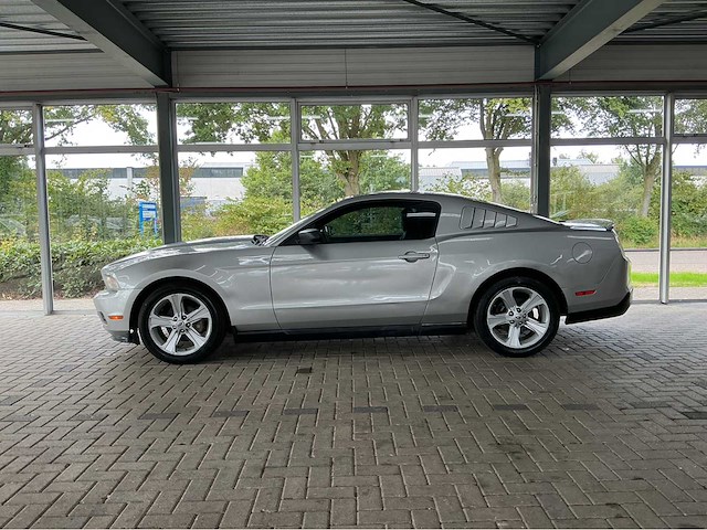 Ford mustang coupé | 4.0 v6 210 pk | 2010 | youngtimer | brilliant silver metallic | led-achterlichten | marge auto - afbeelding 23 van  28