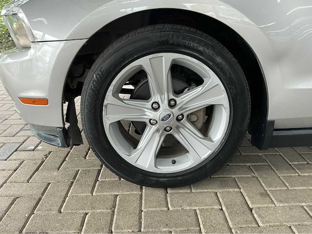 Ford mustang coupé | 4.0 v6 210 pk | 2010 | youngtimer | brilliant silver metallic | led-achterlichten | marge auto - afbeelding 25 van  28
