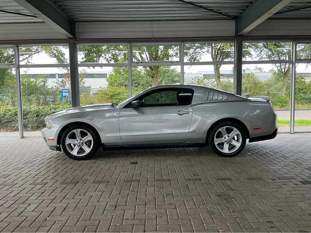 Ford mustang coupé | 4.0 v6 210 pk | 2010 | youngtimer | brilliant silver metallic | led-achterlichten | marge auto - afbeelding 21 van  28