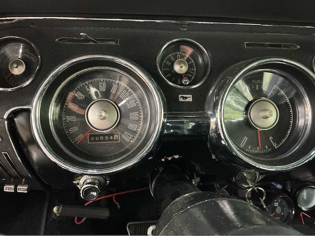 Ford mustang coupé v6 1968 - afbeelding 1 van  2