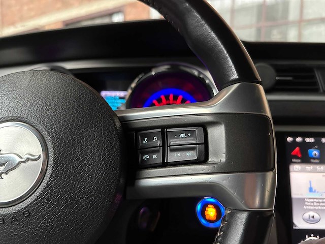 Ford mustang gt 5.0 v8 416pk 2013 -handgeschakeld- - afbeelding 18 van  42