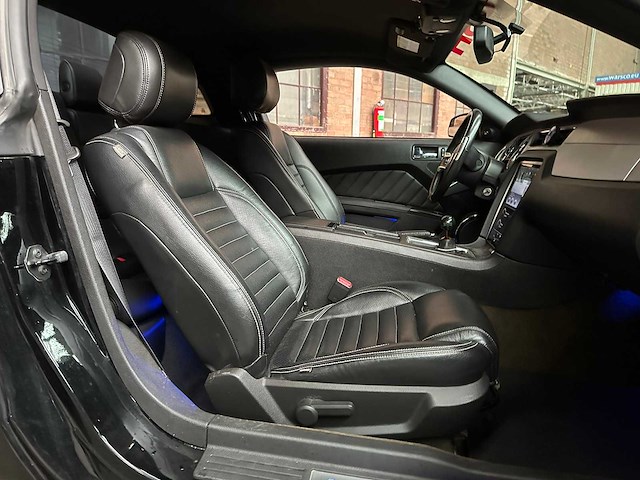 Ford mustang gt 5.0 v8 416pk 2013 -handgeschakeld- - afbeelding 35 van  42