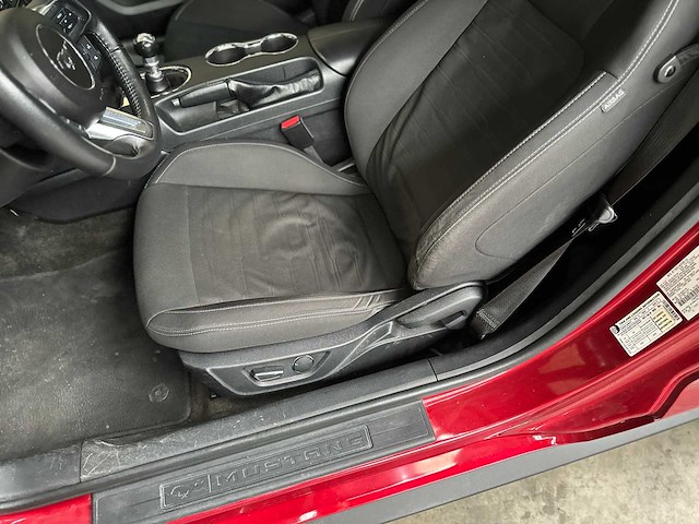 Ford mustang gt 5.0 v8 440pk 2017 -handgeschakeld- - afbeelding 35 van  57