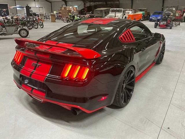 Ford mustang gt 5.0 v8 boss 302 personenauto - afbeelding 19 van  24