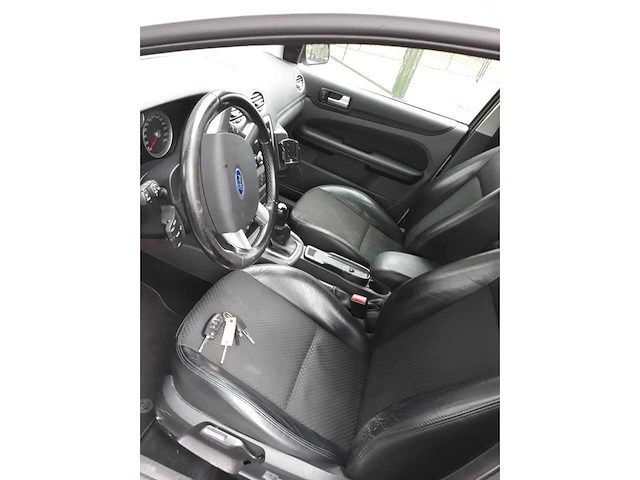 Ford personenauto - afbeelding 16 van  19