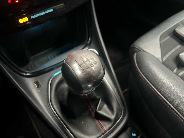 Ford puma 1.0 ecoboost hybrid titanium; t-792-fr - afbeelding 16 van  17