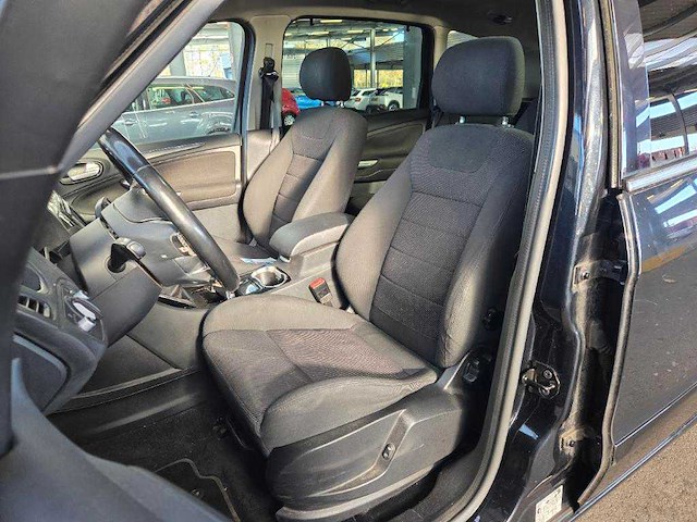 Ford s-max 1.6 ecoboost titanium 7p; 31-pgb-1 - afbeelding 17 van  18