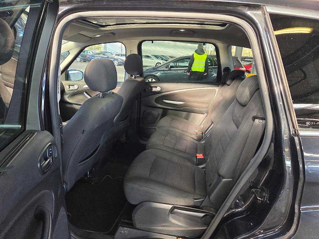 Ford s-max 1.6 ecoboost titanium 7p; 31-pgb-1 - afbeelding 18 van  18