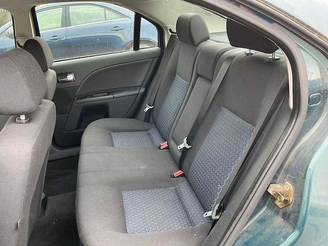 Ford sedan mondeo personenauto - afbeelding 7 van  9
