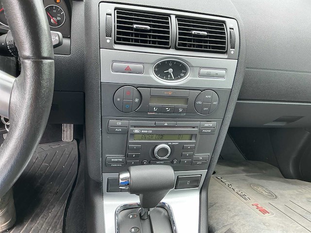 Ford sedan mondeo personenauto - afbeelding 12 van  12