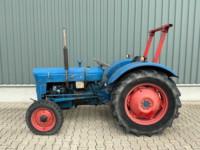 Ford super dexta oldtimer tractor - afbeelding 7 van  15