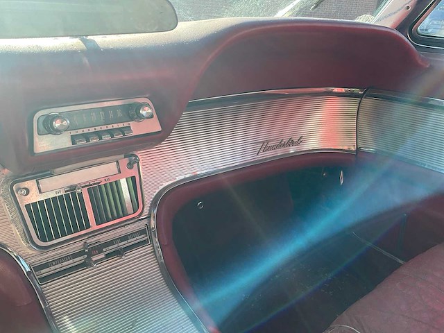 Ford thunderbird v8 oldtimerauto - afbeelding 9 van  20