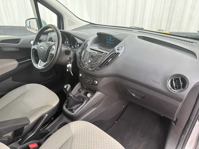 Ford tourneo 5 persoons courier titanium. t-332-lt - afbeelding 7 van  13