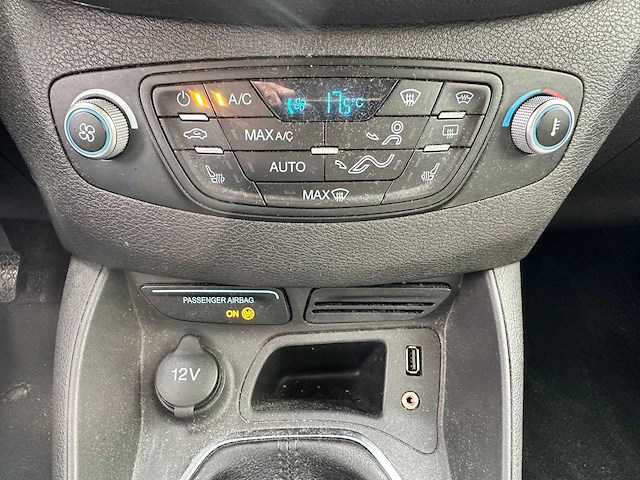 Ford tourneo 5 persoons courier titanium. t-332-lt - afbeelding 2 van  17
