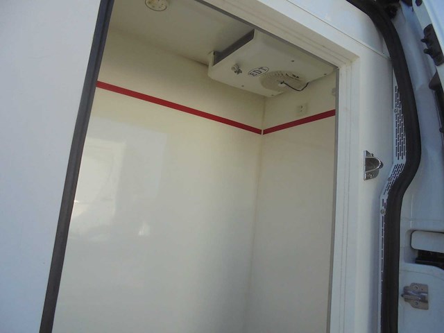 Ford transit 2.0 custom trend koel-vrieswagen - bedrijfswagen (schade) - afbeelding 6 van  24