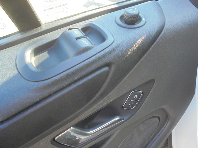 Ford transit 2.0 custom trend koel-vrieswagen - bedrijfswagen (schade) - afbeelding 7 van  24