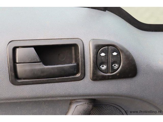 Ford transit connect t220 - diesel - kenteken vd-421-d - afbeelding 18 van  34