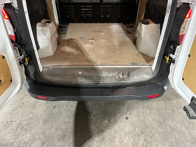 Ford transit courier 1.5 tdci trend 75pk 2017 (origineel-nl + 1e eigenaar), v-562-hs - afbeelding 14 van  42