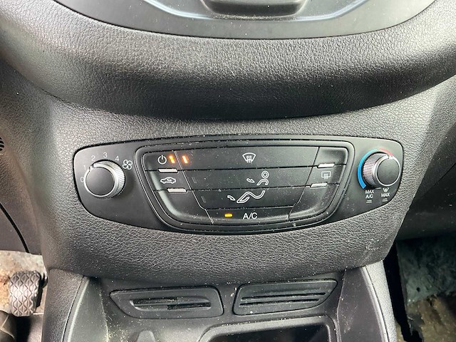 Ford transit courier 1.5 tdci trend bedrijfswagen - afbeelding 13 van  22