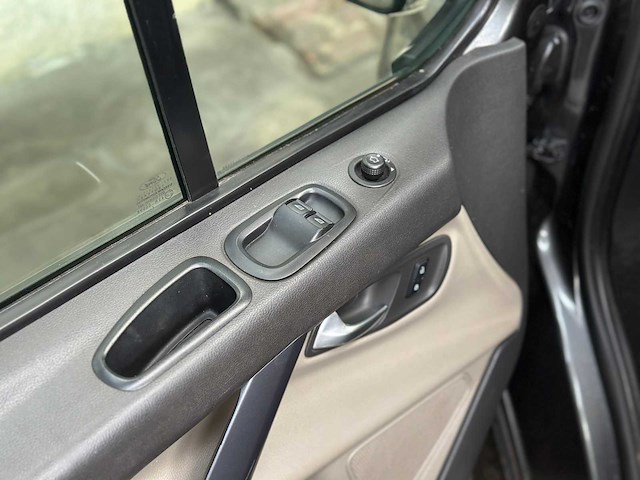 Ford transit custom 290 2.0 tdci l2h1ldc dubbele cabine 170pk 2017, v-477-hz - afbeelding 29 van  49