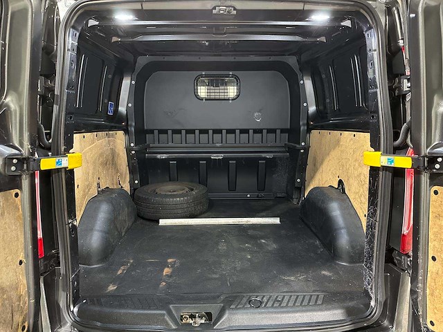 Ford transit custom 300 2.0 tdci dubbele cabine limited l2h1 168pk 2020 (origineel-nl), vhd-70-g - afbeelding 16 van  24