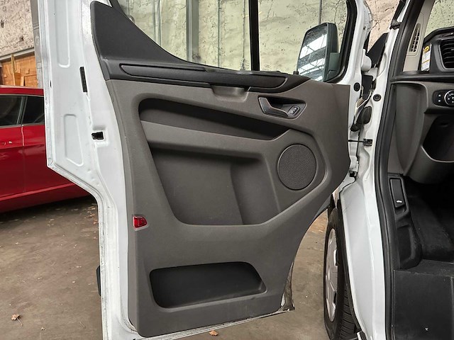 Ford transit custom 320 2.0 tdci l1h2 tr 9 persoons 103pk 2018, n-814-hs - afbeelding 16 van  31