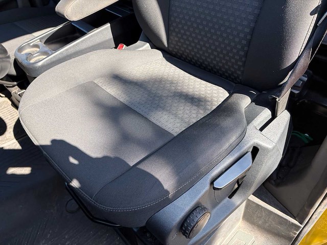 Ford transit custom 340 2.0 tdci l2h1 tr bedrijfswagen - afbeelding 31 van  111