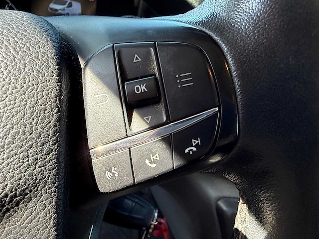 Ford transit custom 340 2.0 tdci l2h1 tr bedrijfswagen - afbeelding 37 van  111
